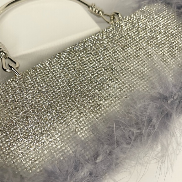 Elegant Feathered Evening Bag - Picture 3 of 3